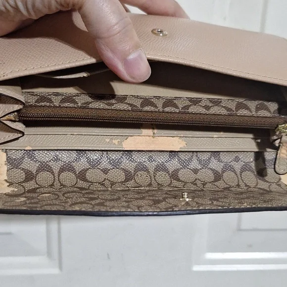 Coach Tan Leather Wallet - Picture 8 of 8